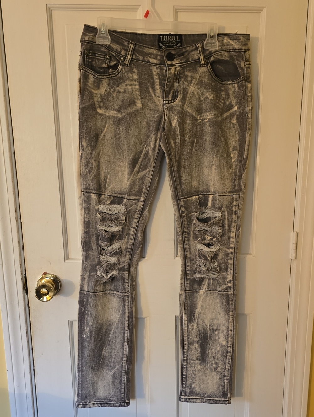 Thrill Gray Washed Distressed Skinny Jeans Size Junior 9